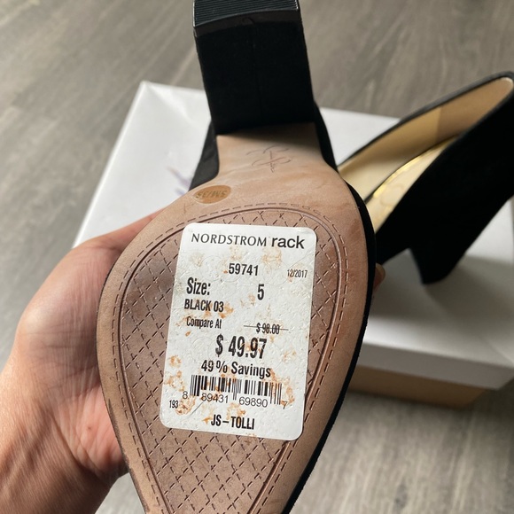 Jessica Simpson “Tolli” Pointed Heels - Picture 6 of 7